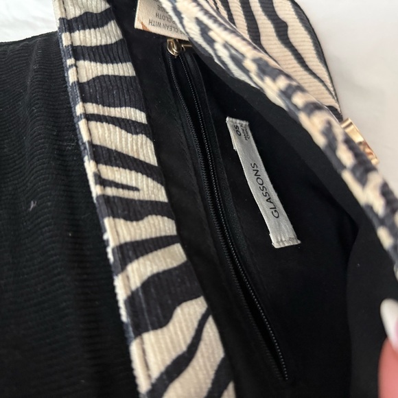 Glassons Zebra Print Women's Bag - Picture 6 of 8